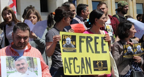 Жители Тбилиси требовали от властей Азербайджана освободить Афгана Мухтарлы. Фото Инны Кукуджановой для «Кавказского узла»